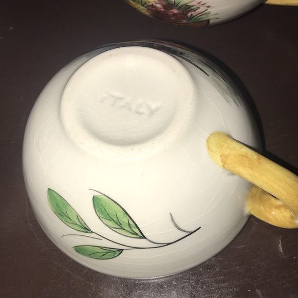 Vintage hand painted set of 5 mugs from Italy - Picture 8 of 13